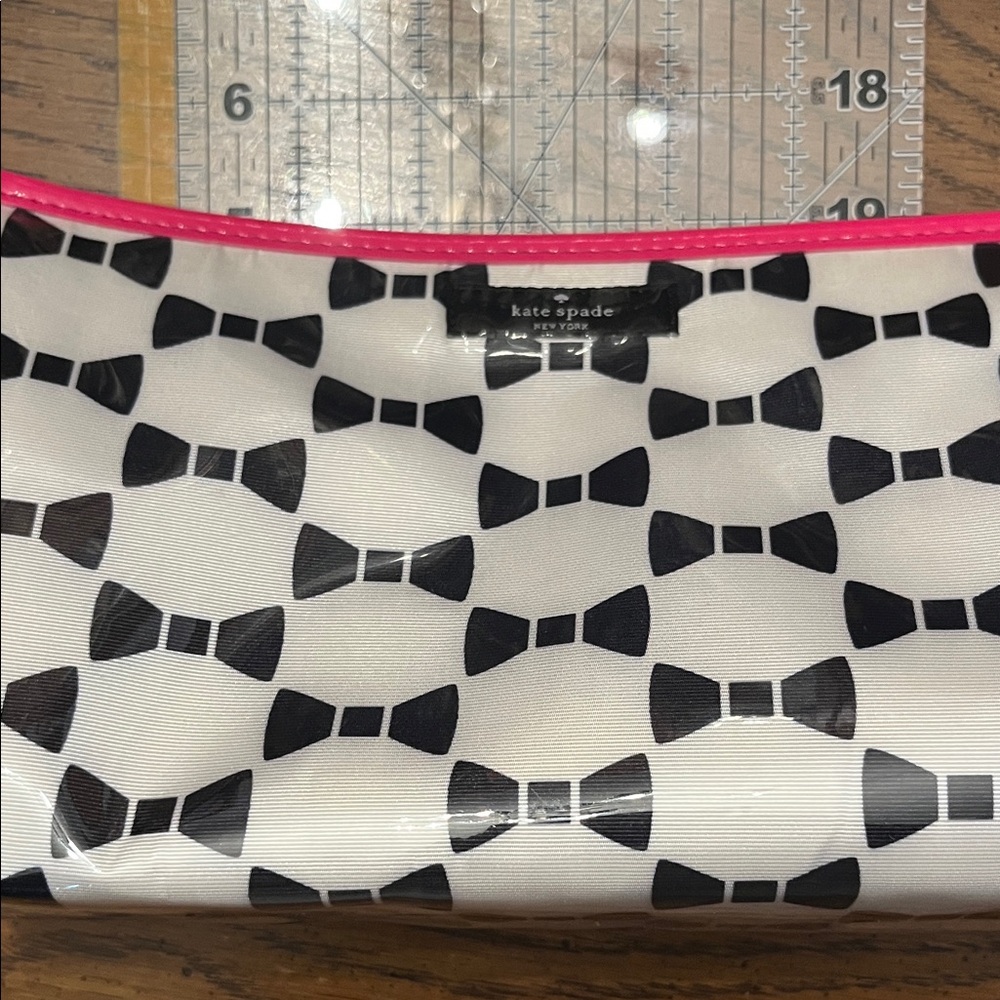 Kate Spade‎ Heddy Cosmetic Bag - Picture 15 of 15